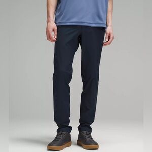 Lululemon Mens ABC Slim-Fit 5 pocket pant
Navy blue warpstreme